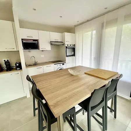 Paradisiaques A La Deauville