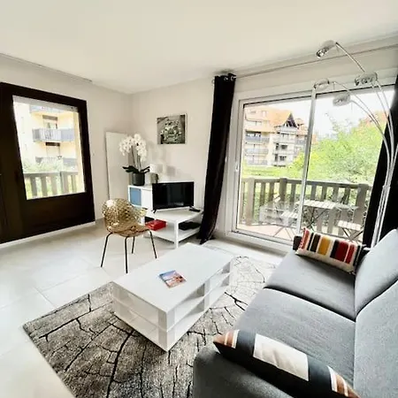 Paradisiaques A La Daire *